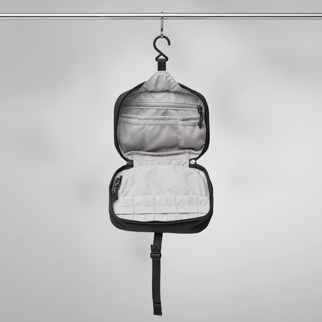 Fjällräven | Farden Necessity Bag - Green – Montana Supply Co.